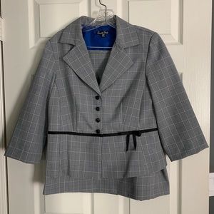 Sweet suit - 2 piece plaid blazer & Skirt suit. Size 12P